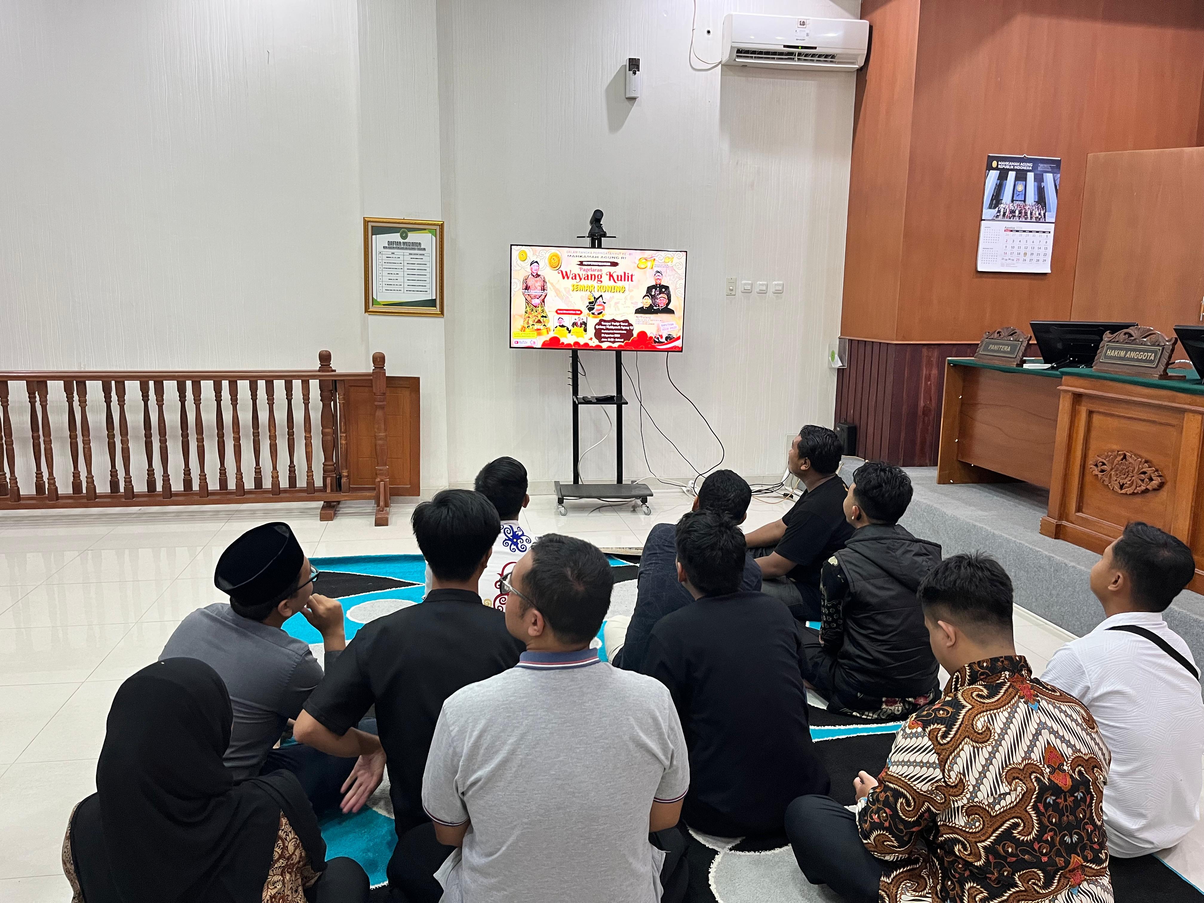Nonton Bareng (Nobar) Pagelaran Wayang Kulit dalam Rangka Memperingati Hari Ulang Tahun ke-81 Mahkamah Agung Republik Indonesia
