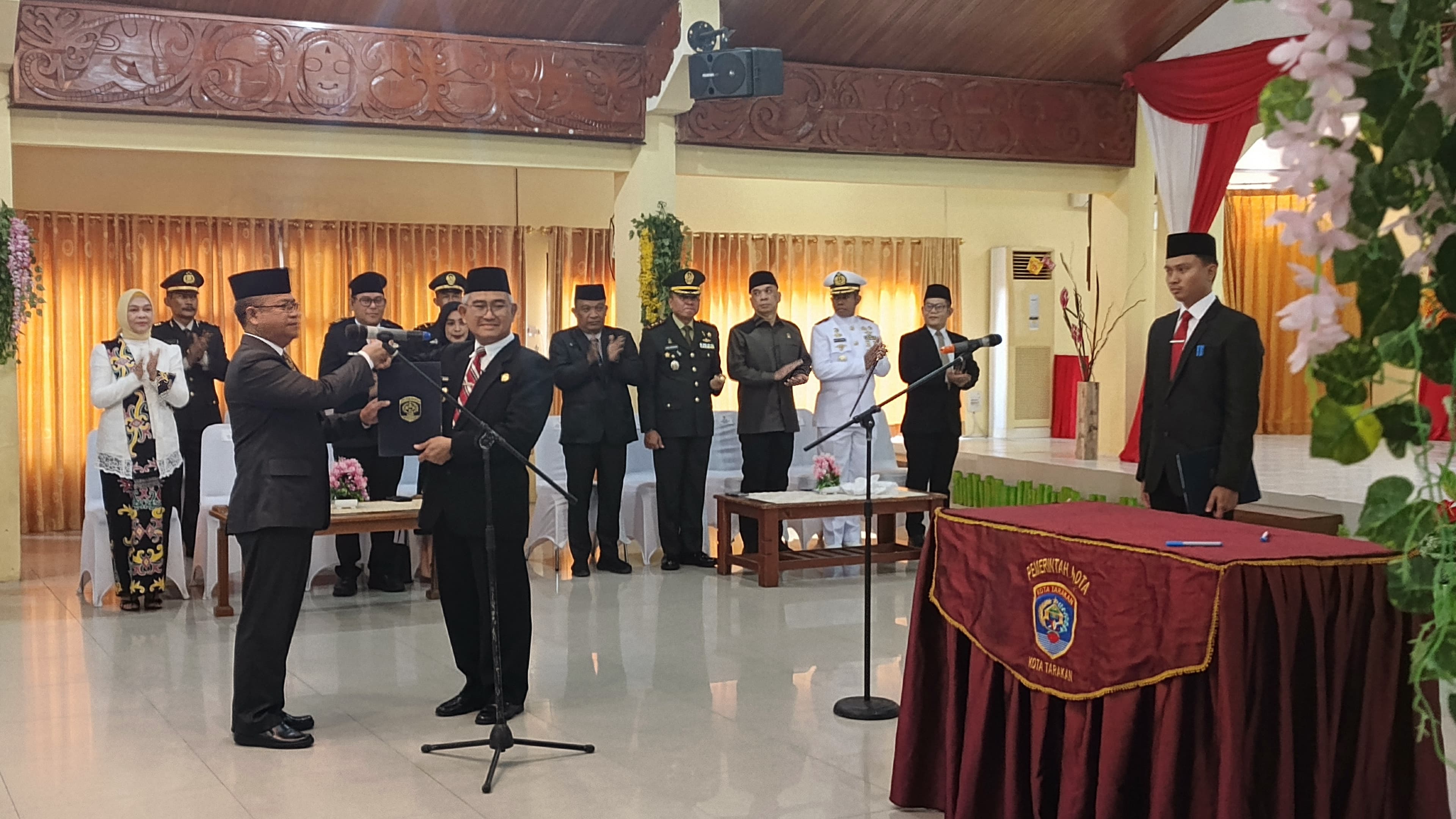 Ketua Pengadilan Agama Tarakan Menghadiri Pelantikan dan Pengambilan Sumpah Jabatan Sekretaris Daerah Kota Tarakan
